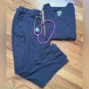 ONYX By Healing Hands Women's averie scrub top size xl